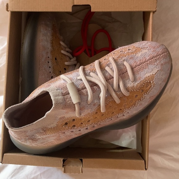 Yeezy Boost 380 - Picture 3 of 5